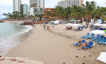Mixed Messaged from Jalisco Health Department states beaches of Vallarta are suitable for Beach-Goers